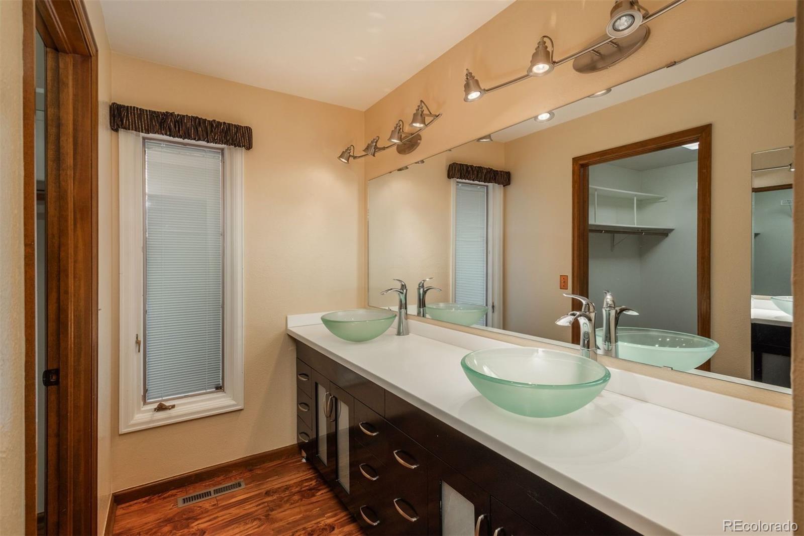 MLS Image #14 for 1585 w briarwood avenue,littleton, Colorado