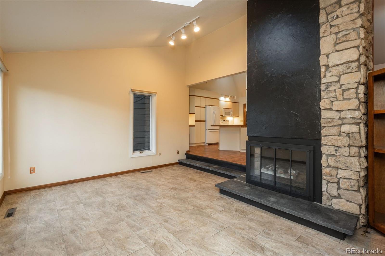 MLS Image #8 for 1585 w briarwood avenue,littleton, Colorado