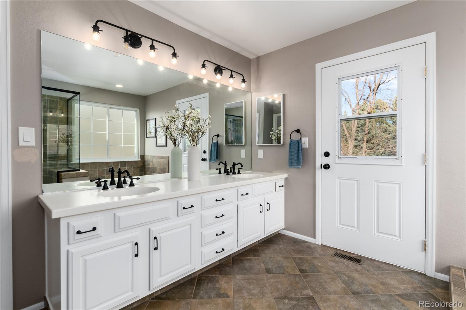 MLS Image #22 for 5426 s independence street,littleton, Colorado
