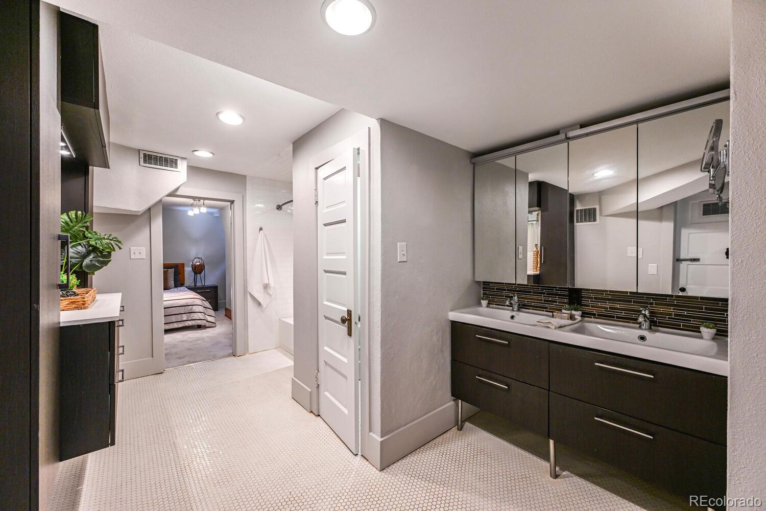 MLS Image #15 for 460 s sherman street,denver, Colorado