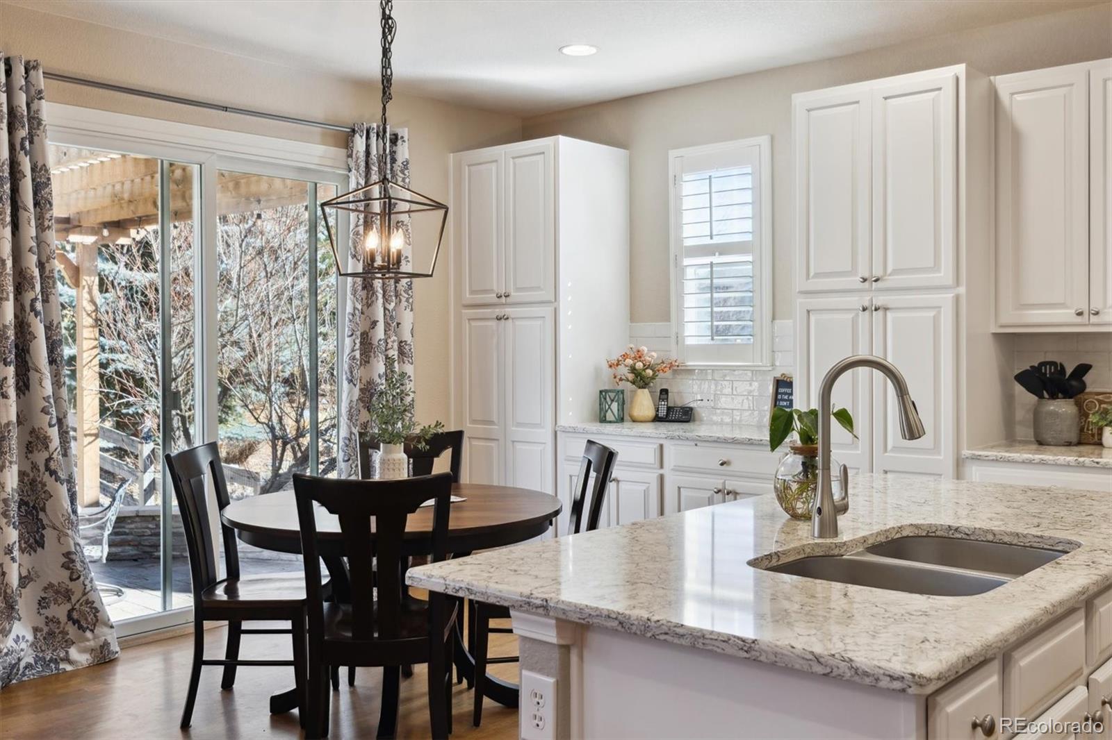 MLS Image #14 for 24612 e ontario drive,aurora, Colorado