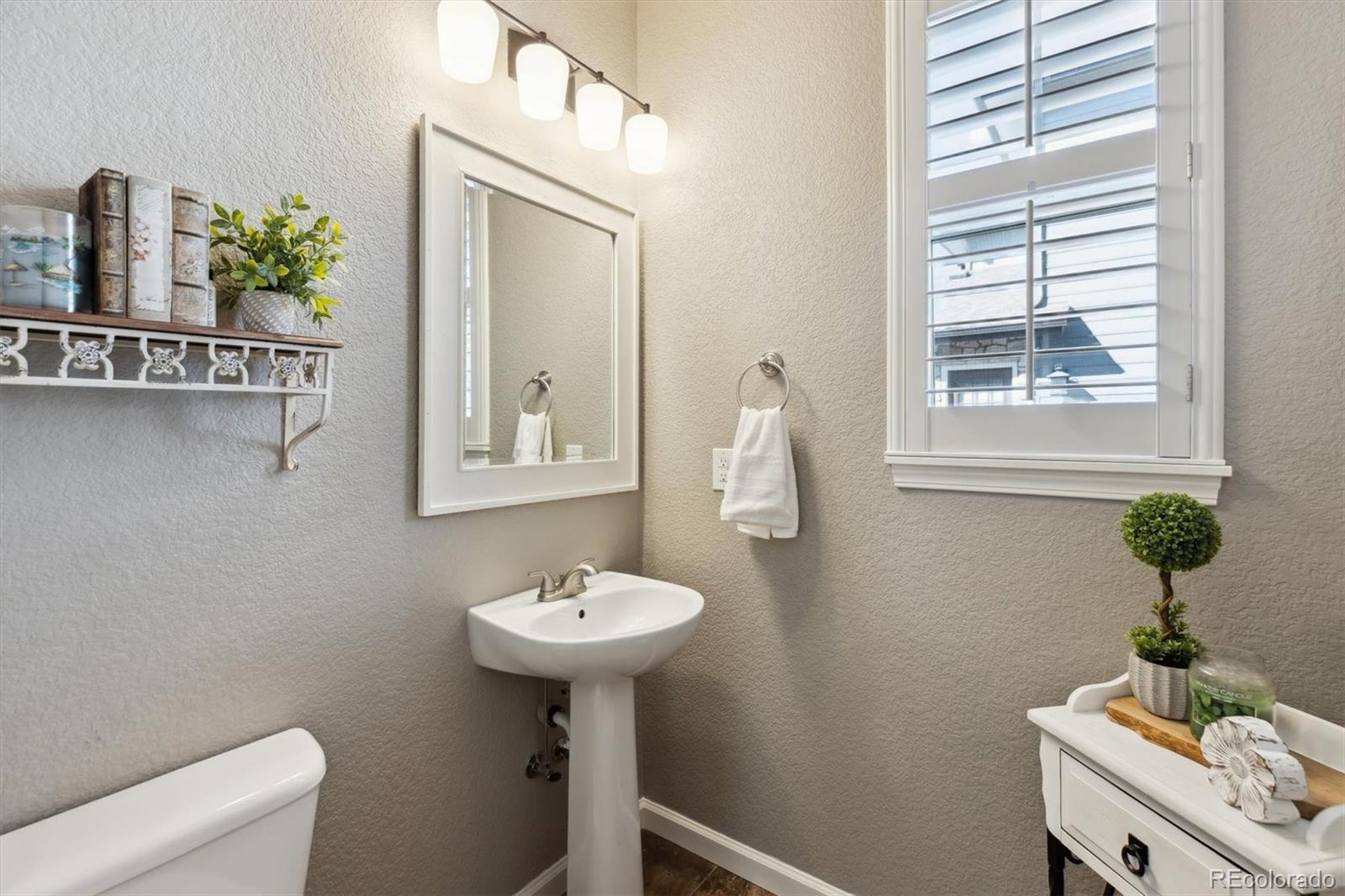 MLS Image #19 for 24612 e ontario drive,aurora, Colorado