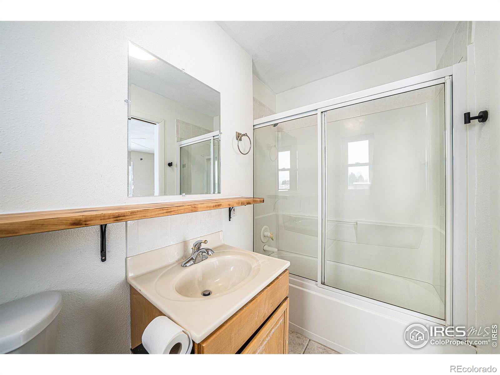 MLS Image #11 for 3380  county road 38 ,mead, Colorado