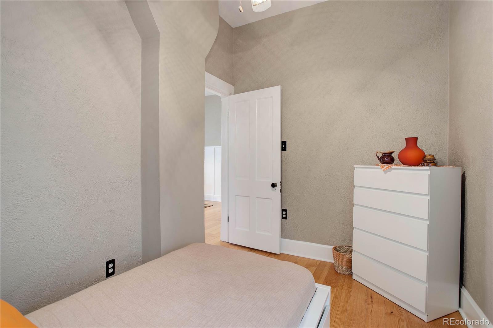 MLS Image #15 for 2125 s ogden street,denver, Colorado