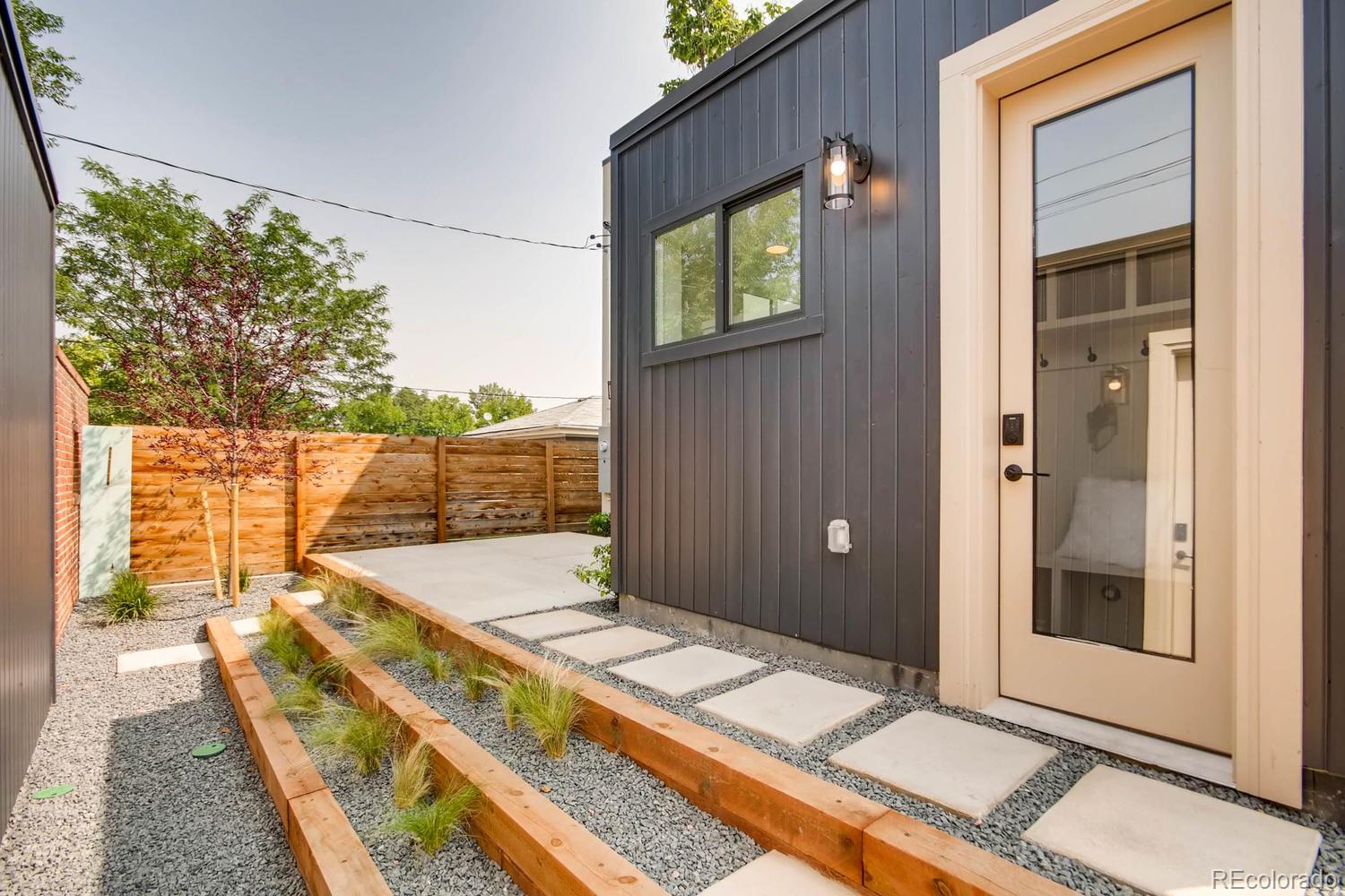 MLS Image #29 for 3439 n high street,denver, Colorado