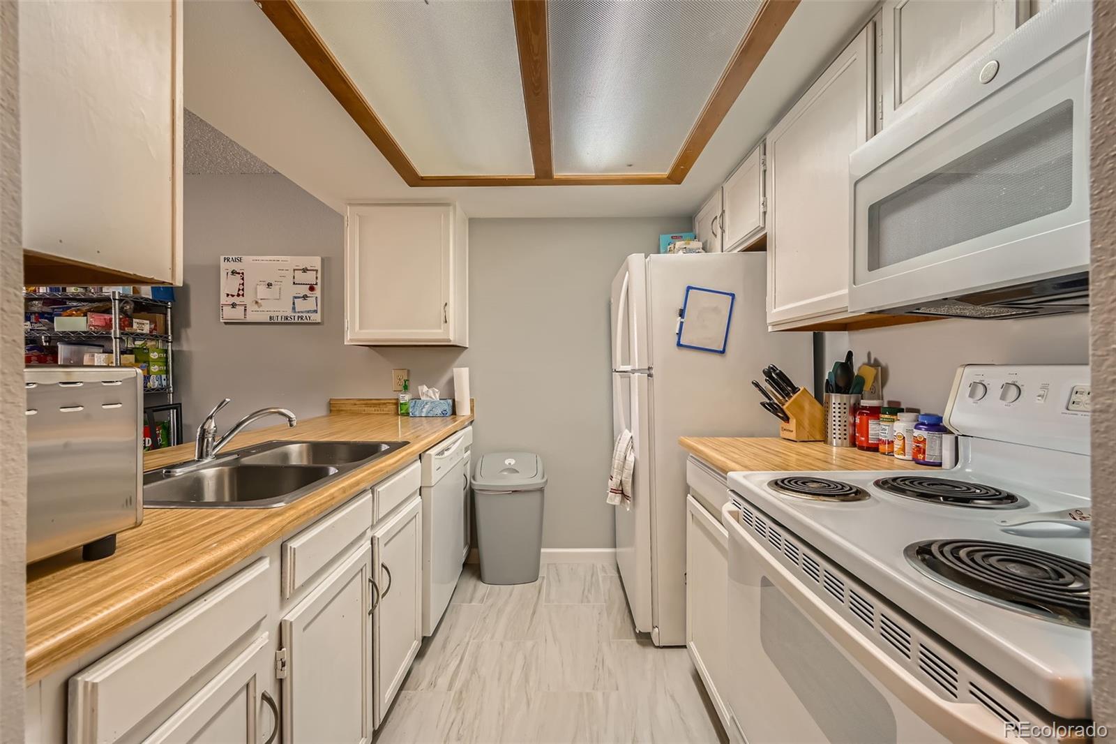MLS Image #2 for 16051 e alaska place,aurora, Colorado
