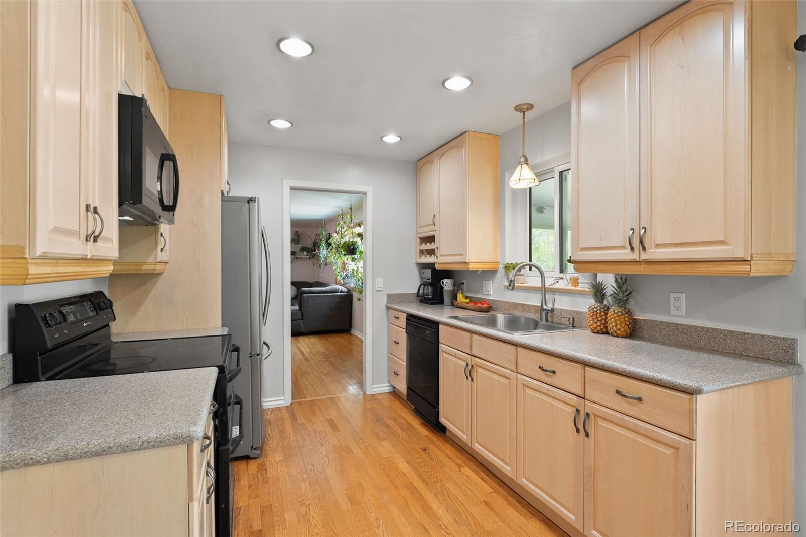 MLS Image #10 for 3002 s fenton street,denver, Colorado