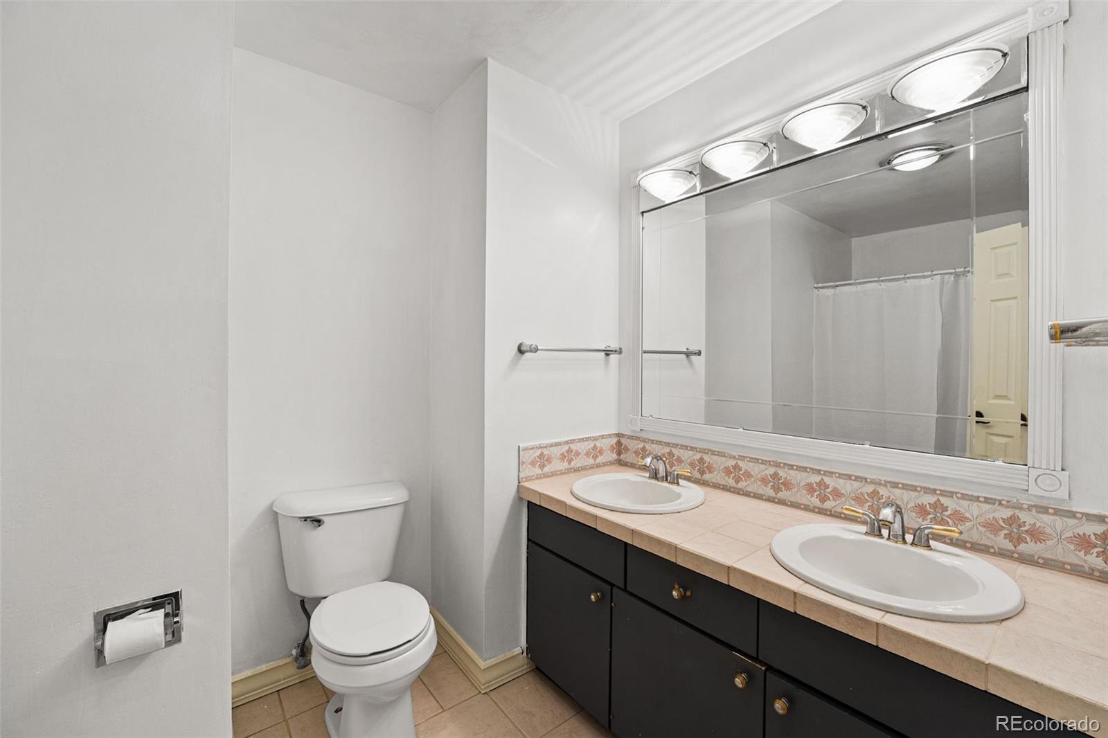MLS Image #24 for 3002 s fenton street,denver, Colorado