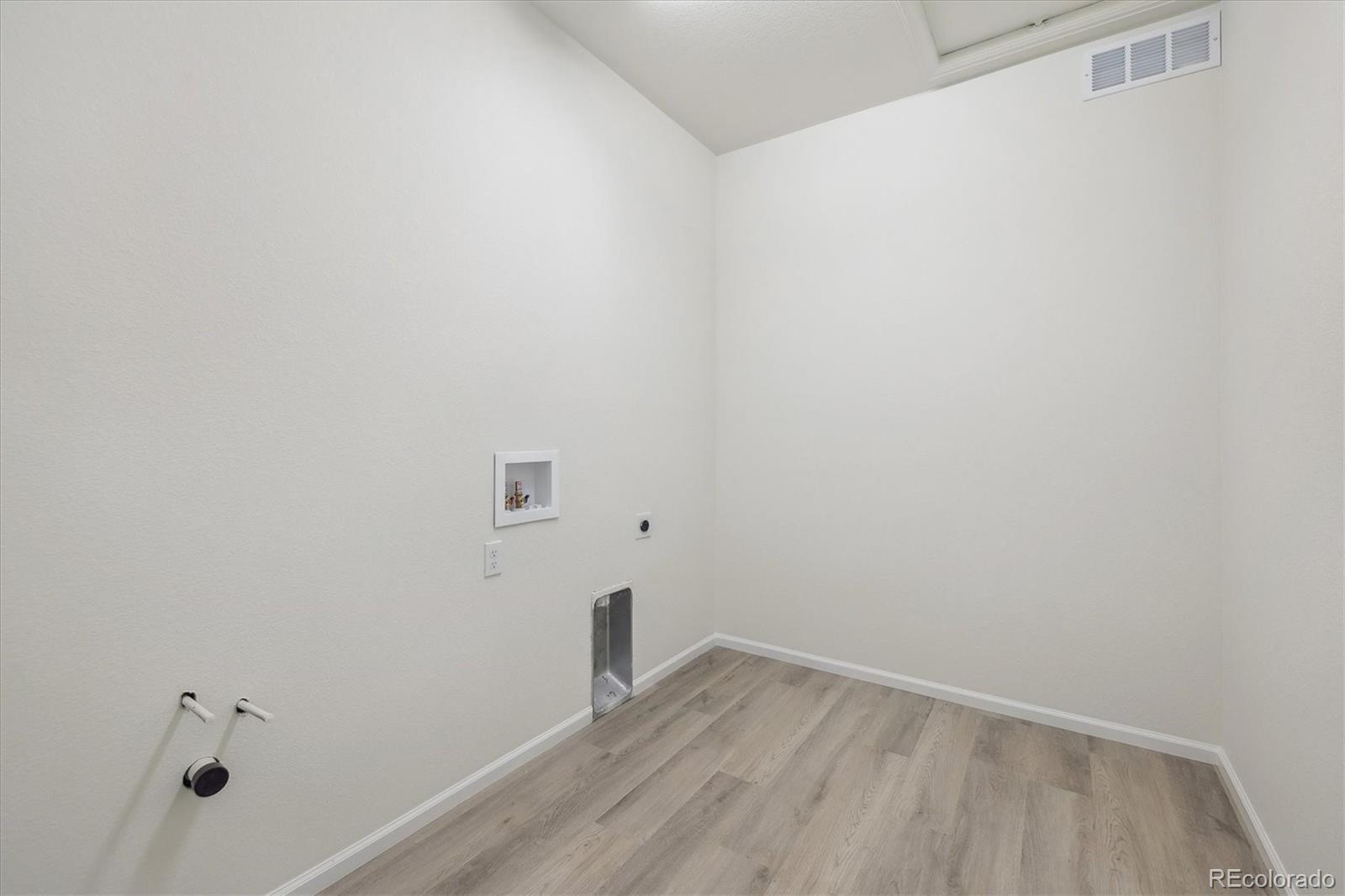MLS Image #13 for 4066 n irvington street,aurora, Colorado