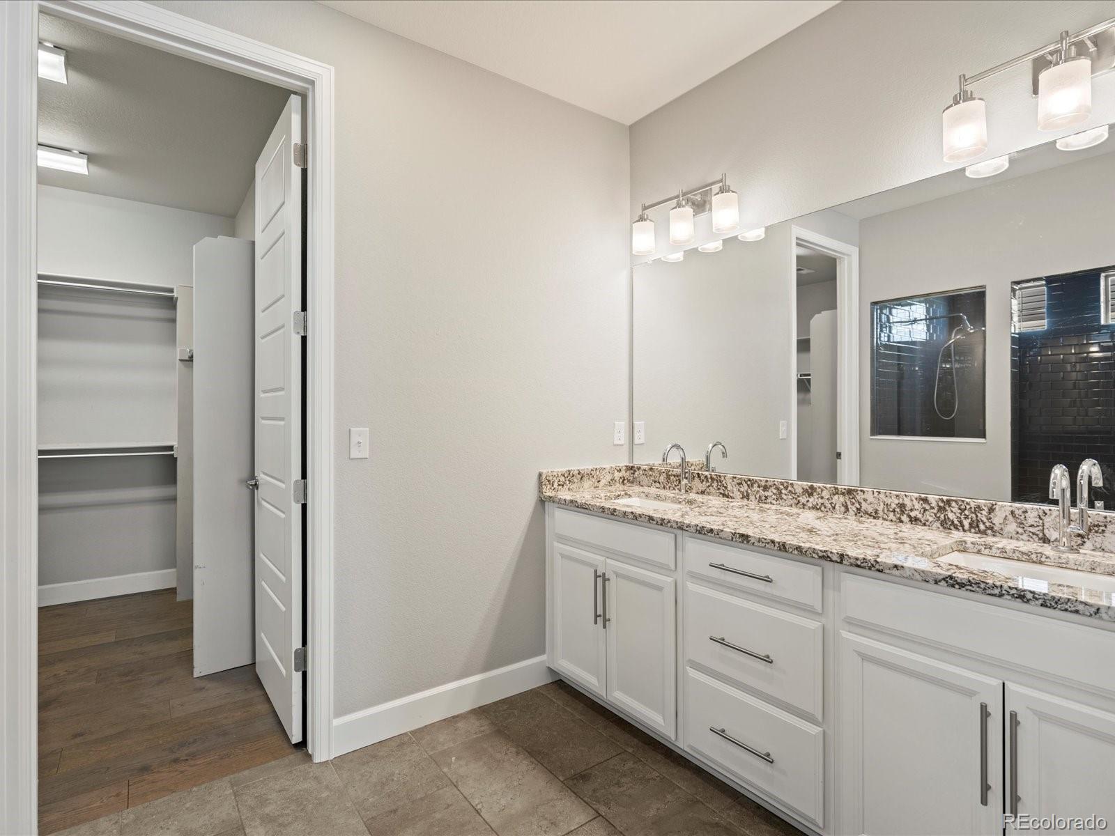 MLS Image #22 for 4837 s buchanan street,aurora, Colorado