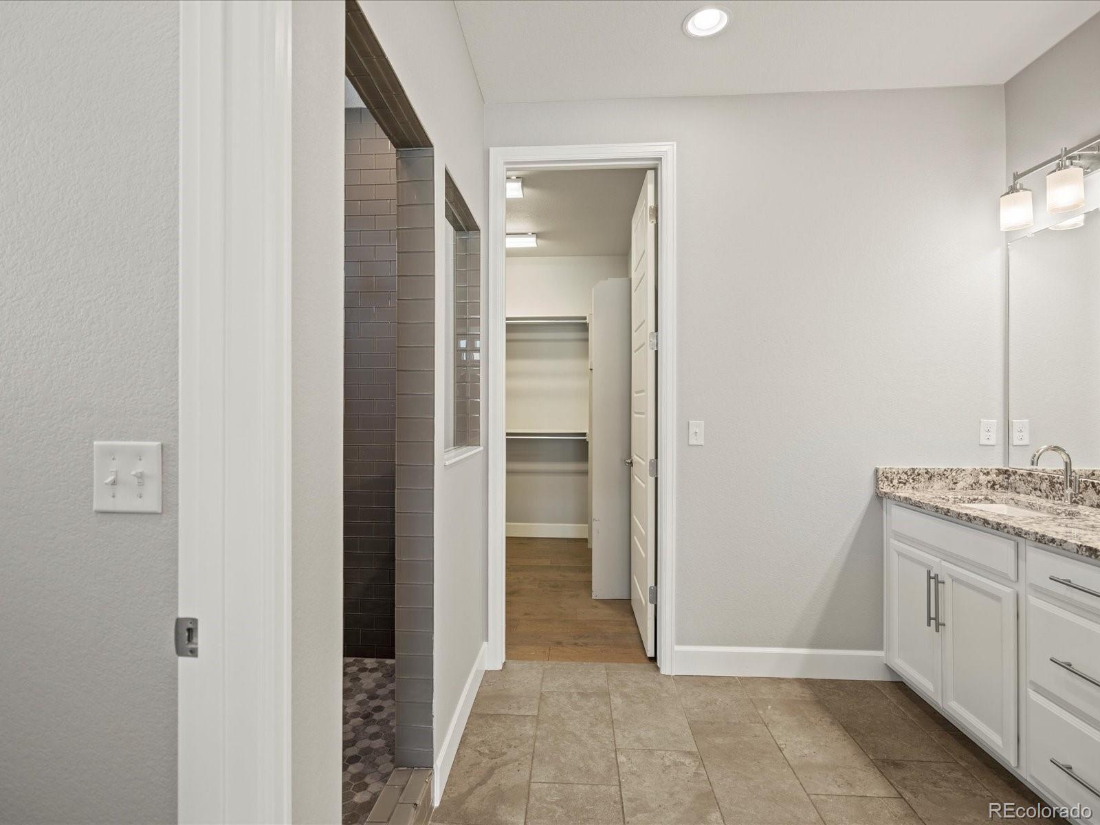 MLS Image #23 for 4837 s buchanan street,aurora, Colorado