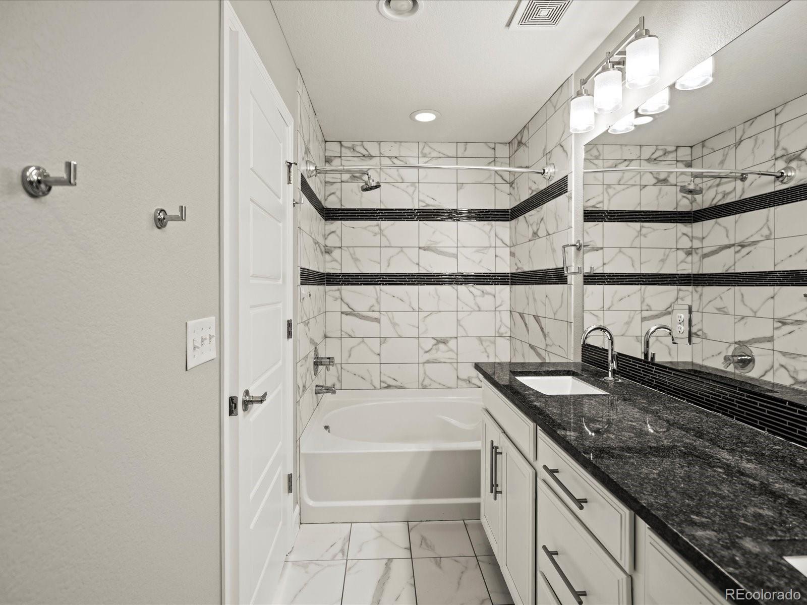MLS Image #31 for 4837 s buchanan street,aurora, Colorado