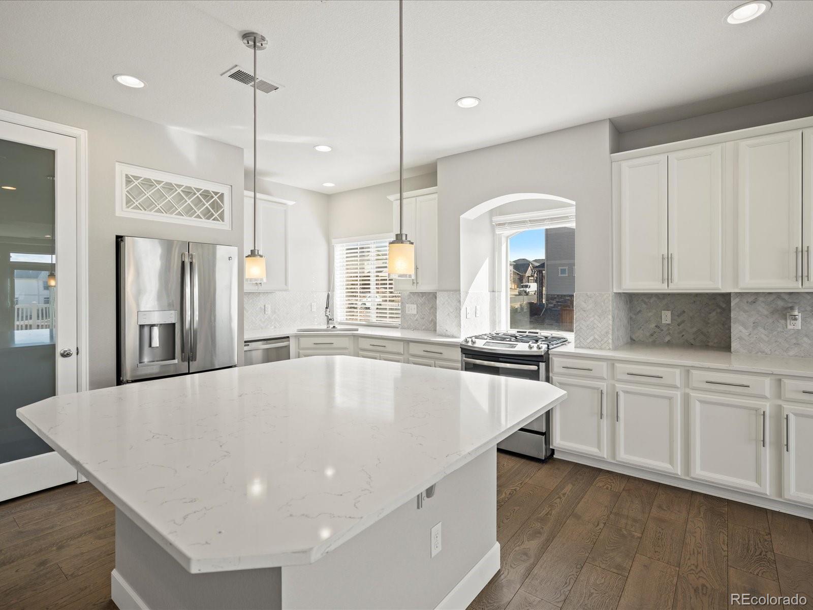 MLS Image #9 for 4837 s buchanan street,aurora, Colorado