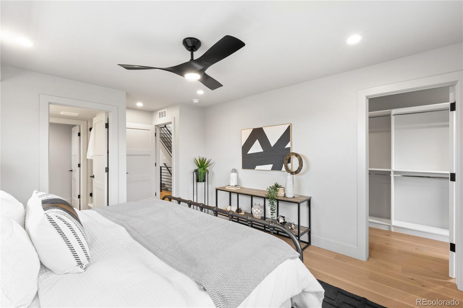 MLS Image #17 for 2520 s cherokee street,denver, Colorado