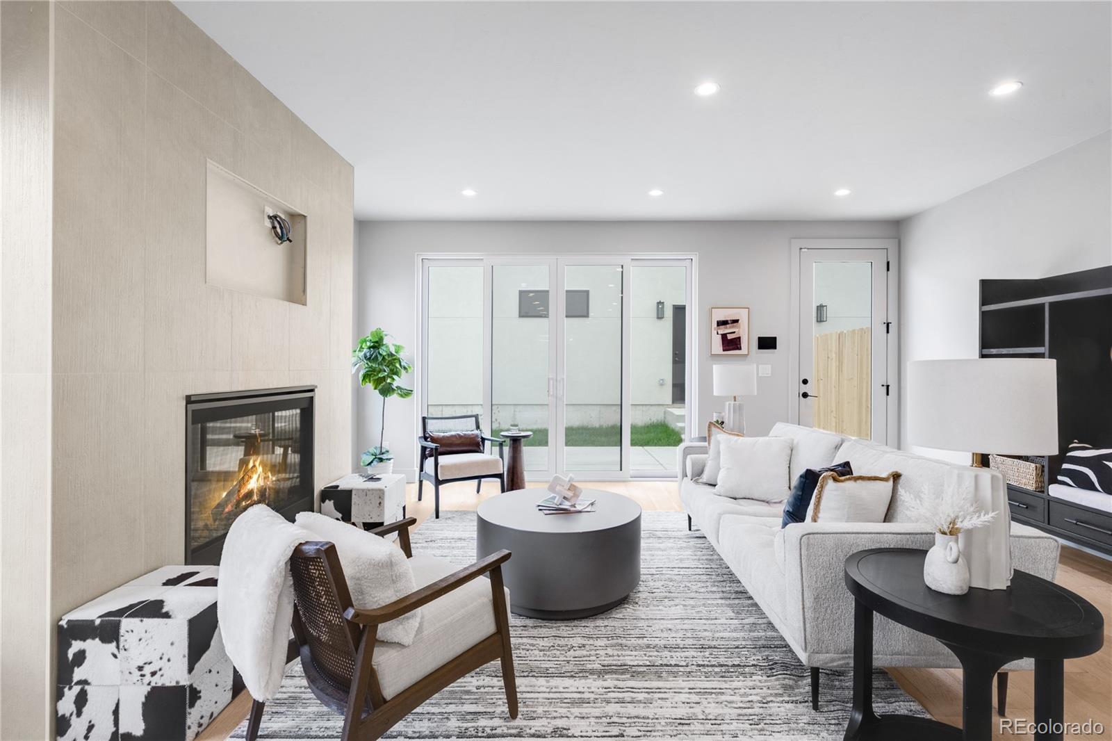 MLS Image #2 for 2520 s cherokee street,denver, Colorado