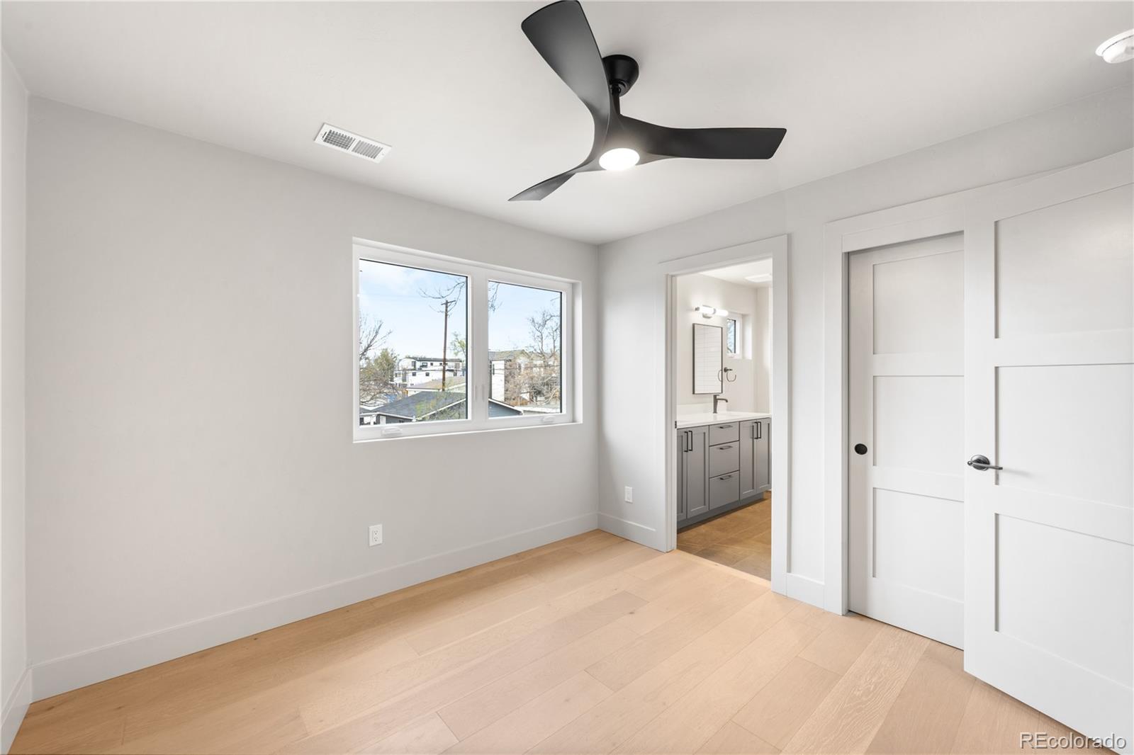 MLS Image #24 for 2520 s cherokee street,denver, Colorado