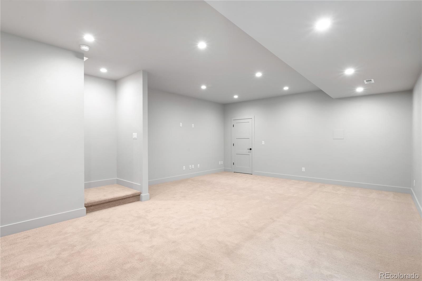 MLS Image #32 for 2520 s cherokee street,denver, Colorado