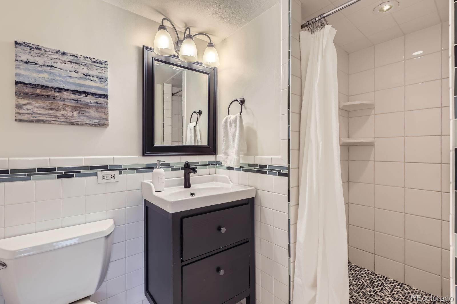 MLS Image #12 for 789 n clarkson street,denver, Colorado