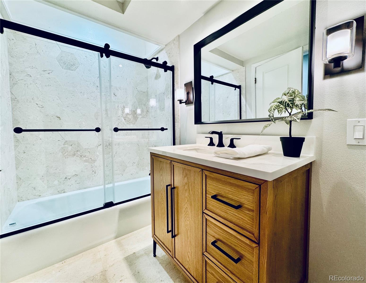 MLS Image #10 for 10226 e fair place,englewood, Colorado
