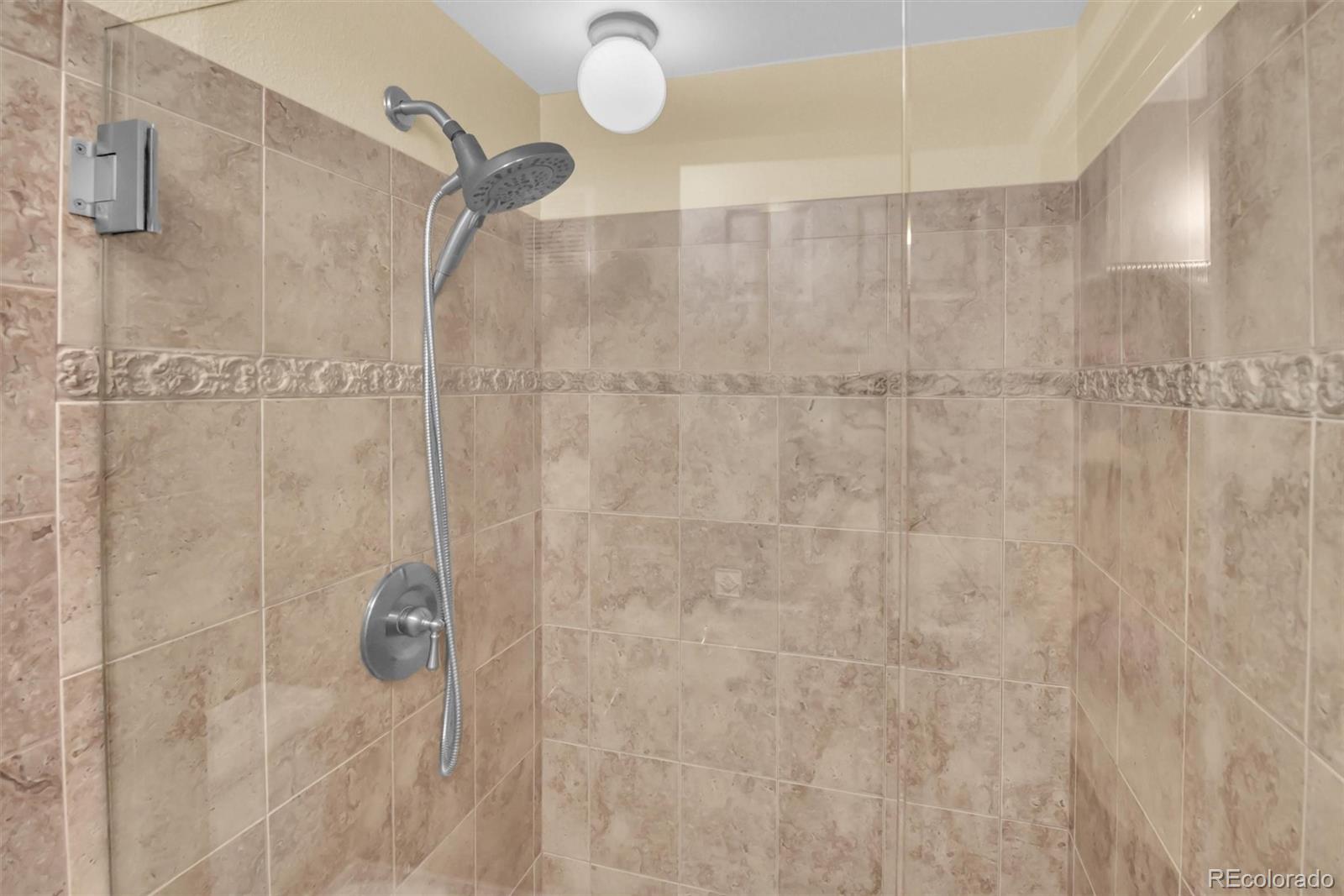MLS Image #17 for 6417 s florence way,englewood, Colorado