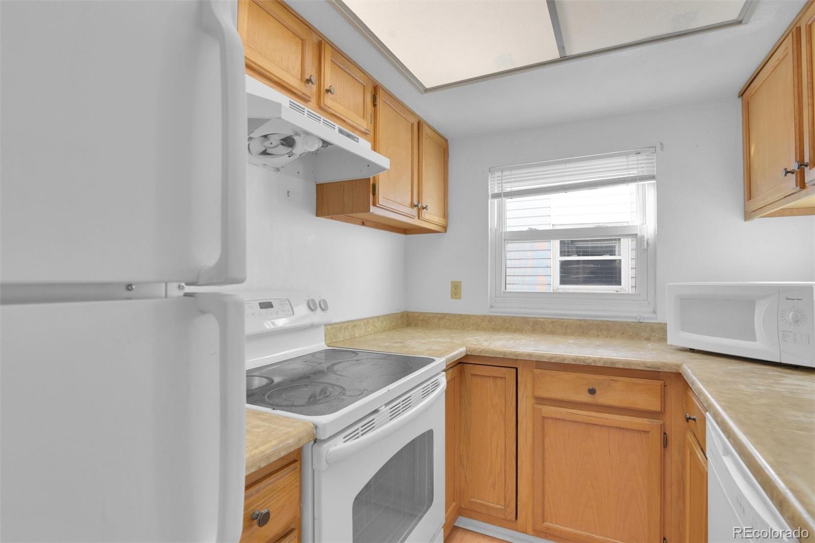 MLS Image #5 for 11115 e alameda avenue,aurora, Colorado