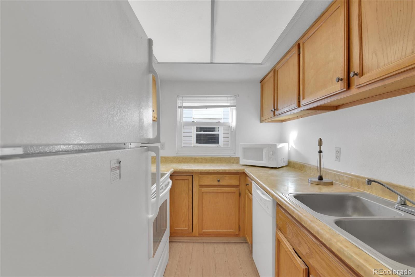 MLS Image #6 for 11115 e alameda avenue,aurora, Colorado