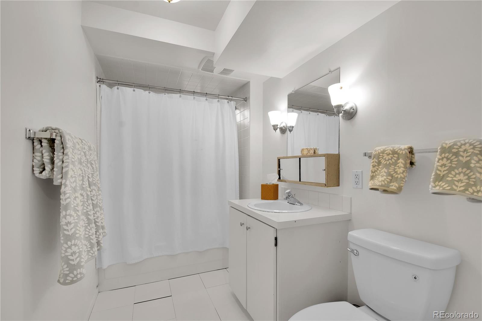 MLS Image #32 for 3188 s dallas court,denver, Colorado