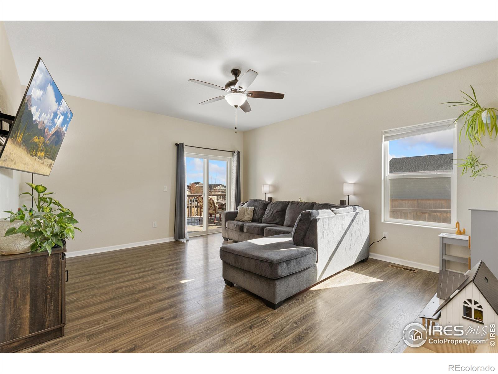 MLS Image #11 for 2912  urban place,berthoud, Colorado