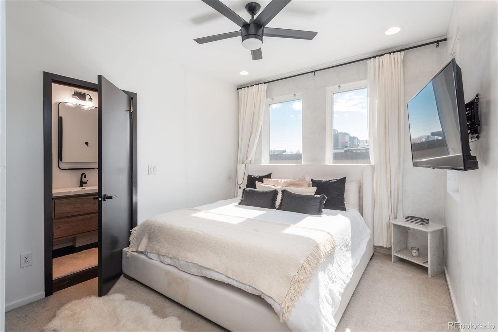 MLS Image #13 for 1260  newton street,denver, Colorado
