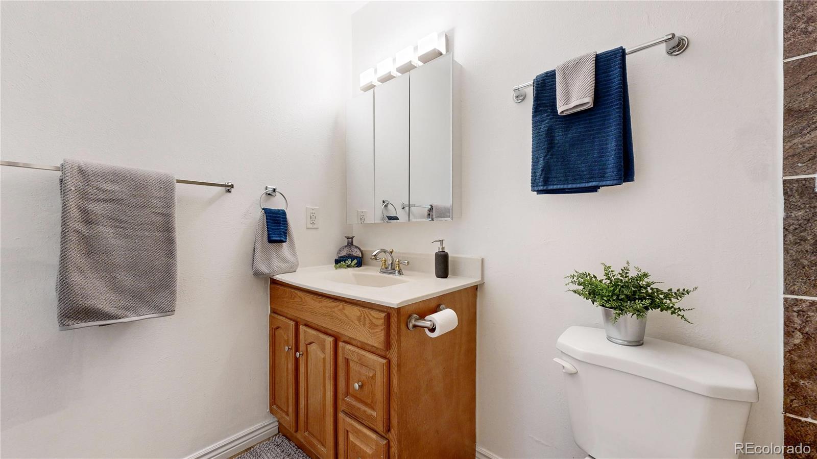 MLS Image #12 for 3663 s sheridan boulevard,denver, Colorado