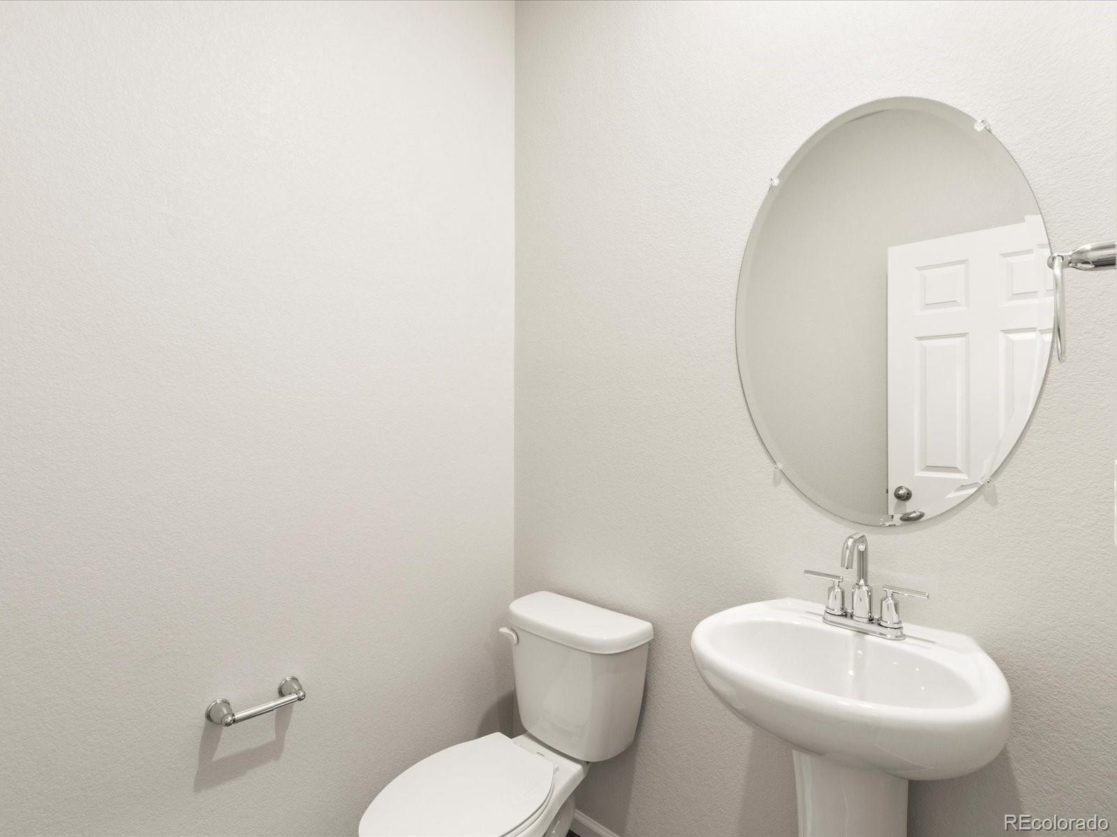 MLS Image #5 for 1666  colorado river drive,windsor, Colorado