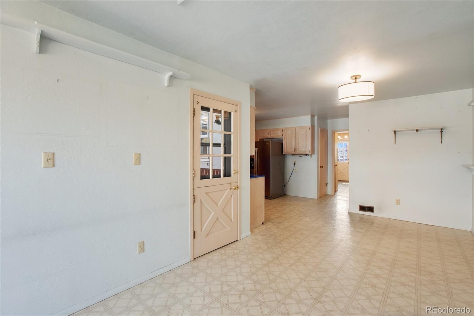 MLS Image #11 for 2923  highland drive,colorado springs, Colorado