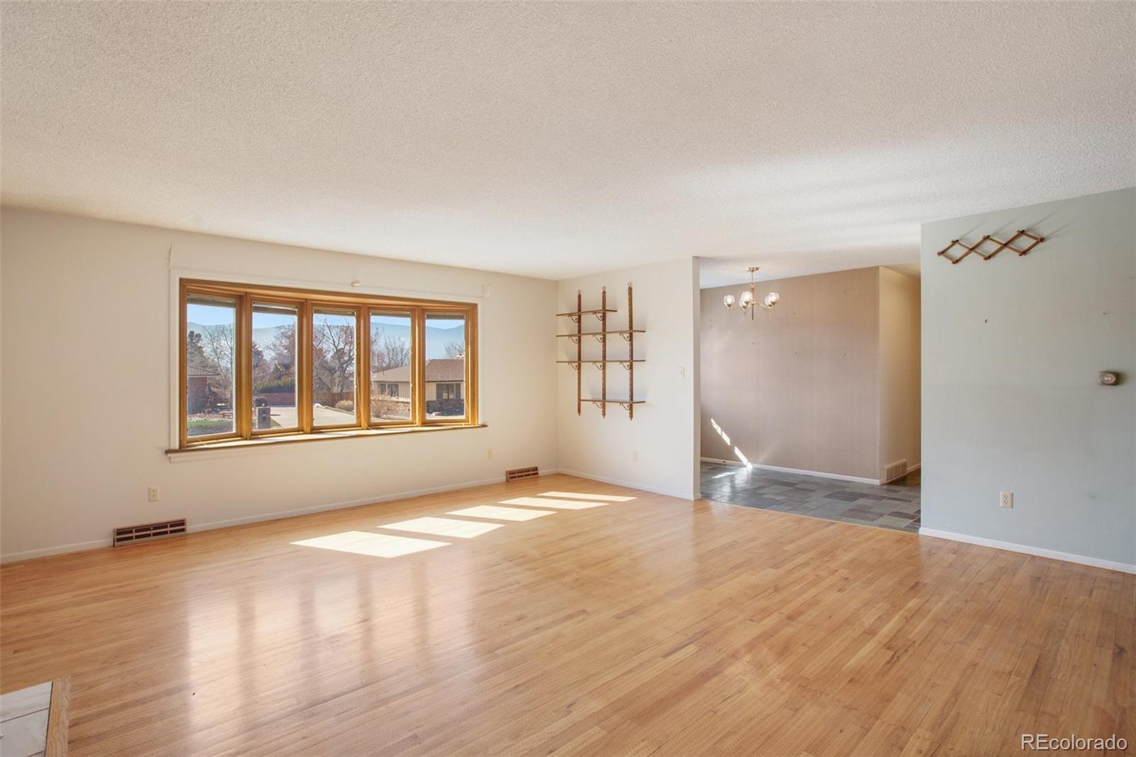 MLS Image #3 for 2923  highland drive,colorado springs, Colorado