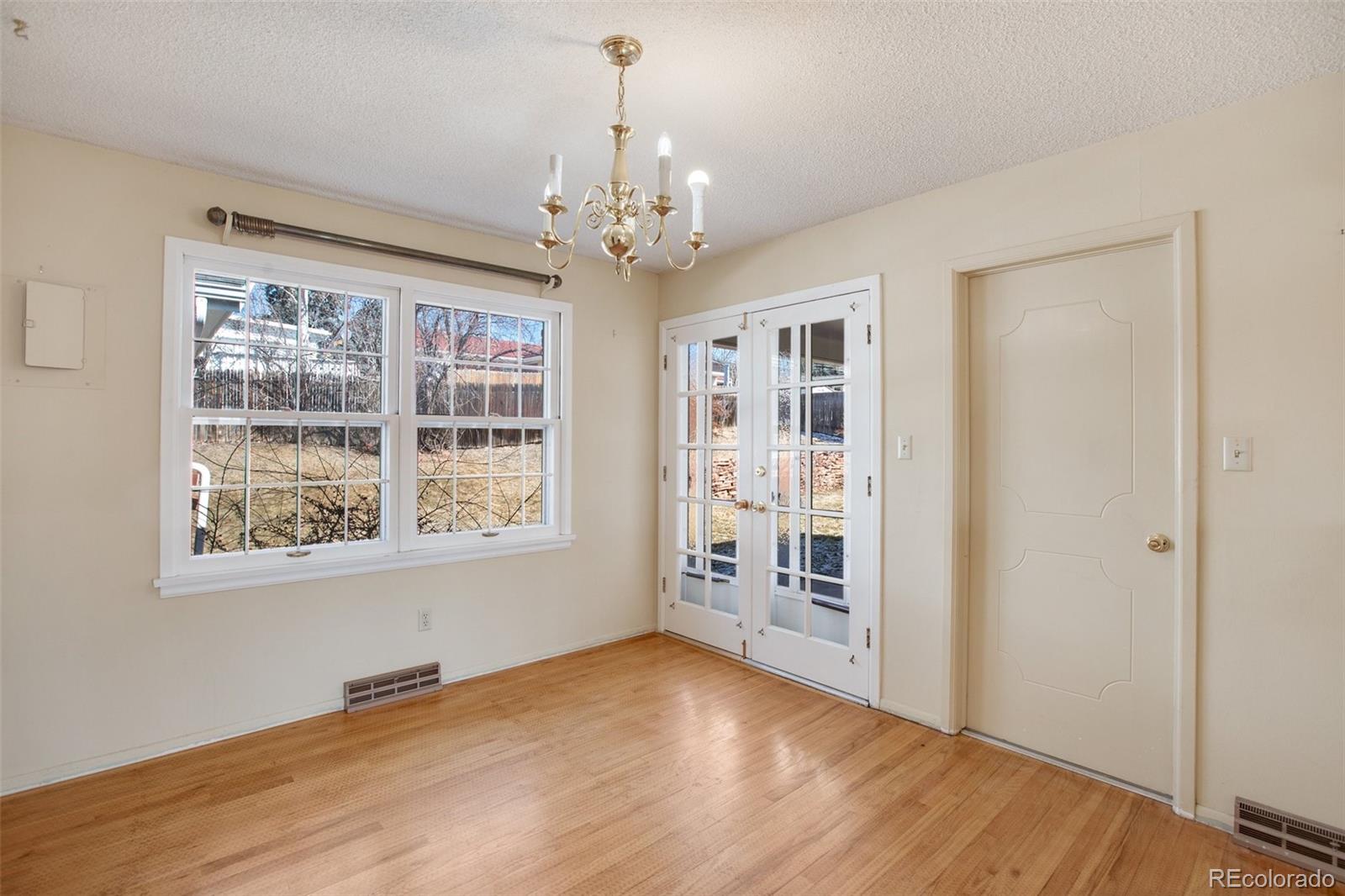 MLS Image #5 for 2923  highland drive,colorado springs, Colorado