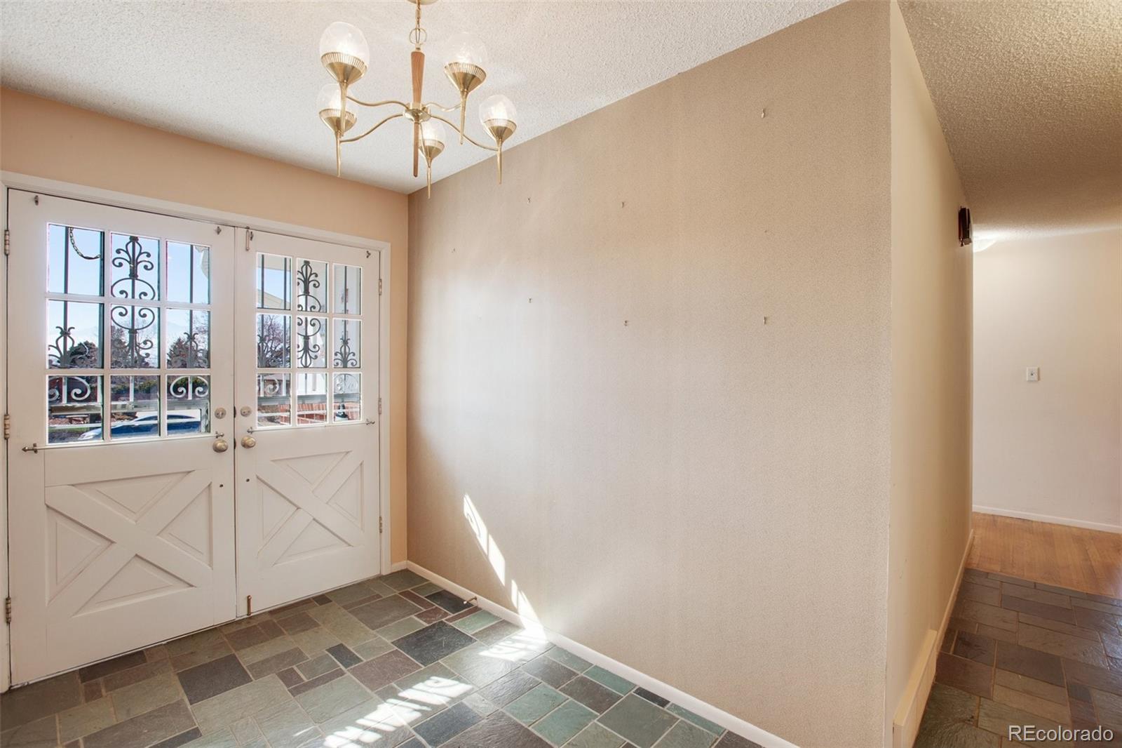MLS Image #6 for 2923  highland drive,colorado springs, Colorado