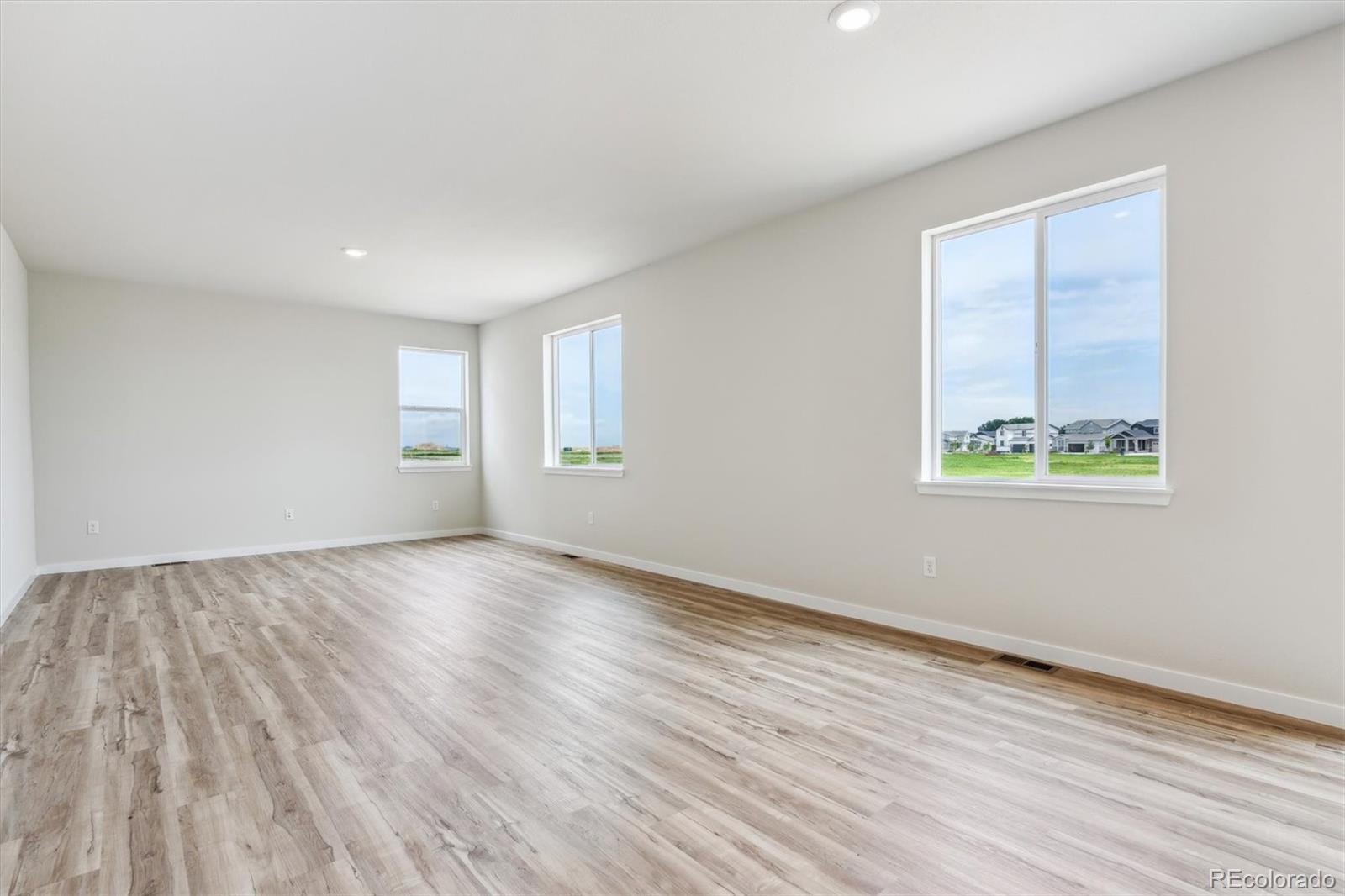 MLS Image #5 for 14400  heritage drive,mead, Colorado