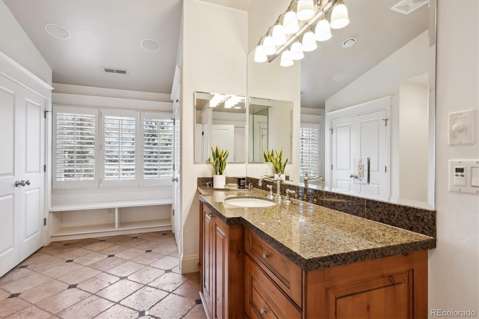 MLS Image #25 for 50 s eudora street,denver, Colorado