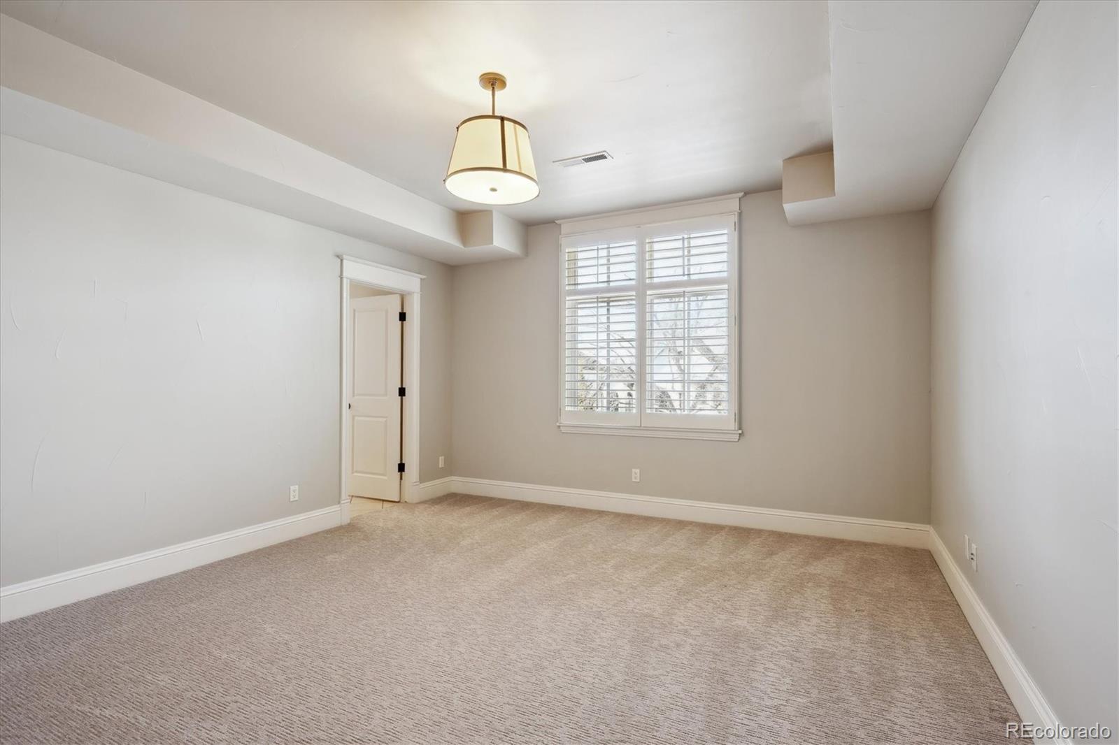 MLS Image #31 for 50 s eudora street,denver, Colorado