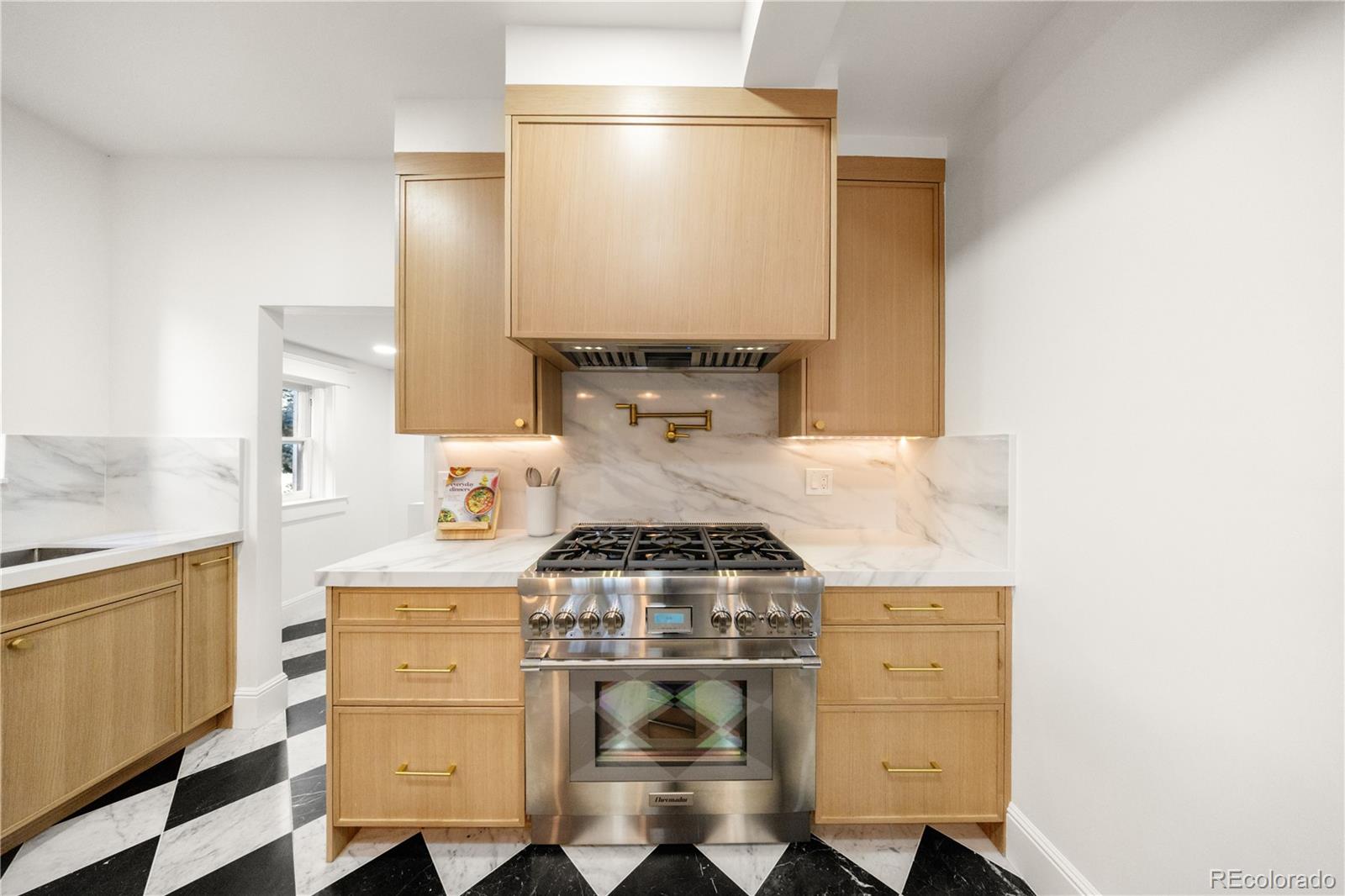 MLS Image #18 for 711  race street,denver, Colorado