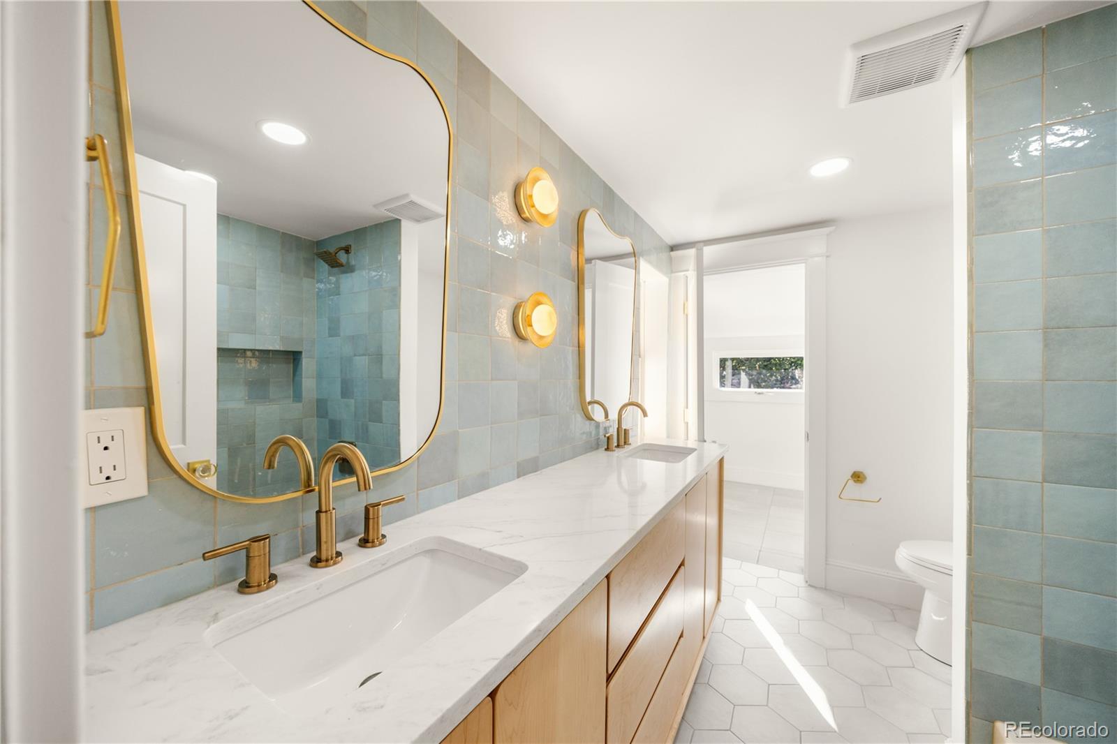 MLS Image #28 for 711  race street,denver, Colorado