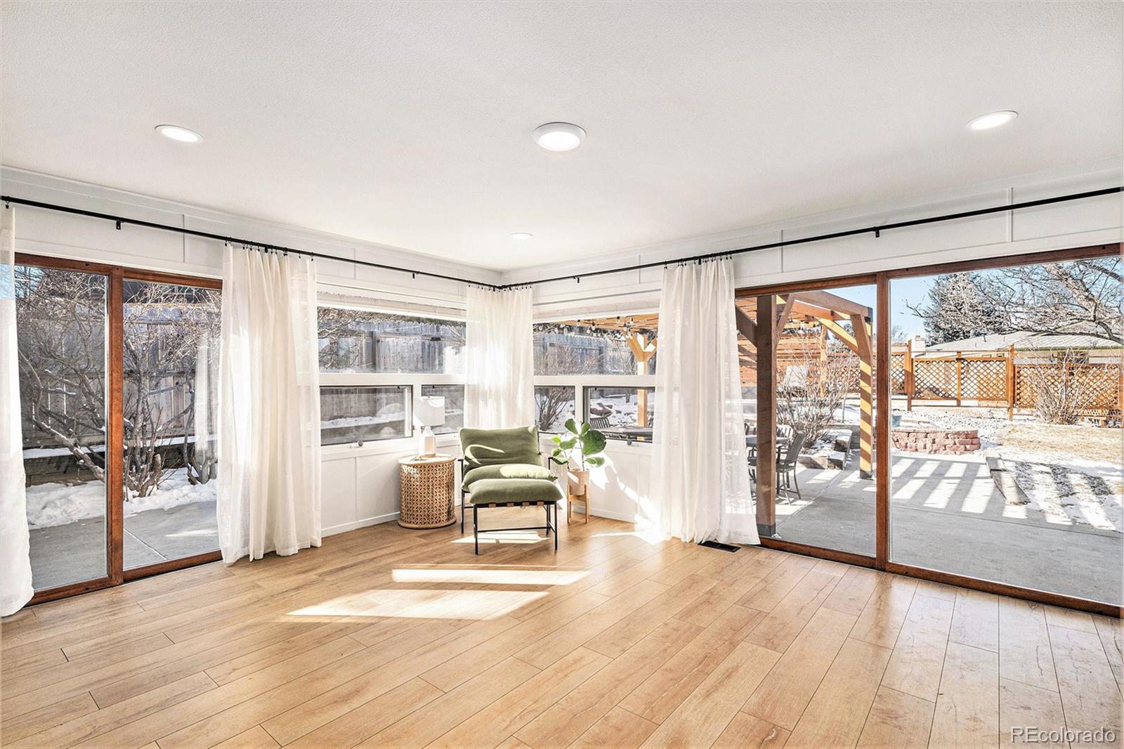 MLS Image #15 for 5121 w plymouth drive,littleton, Colorado