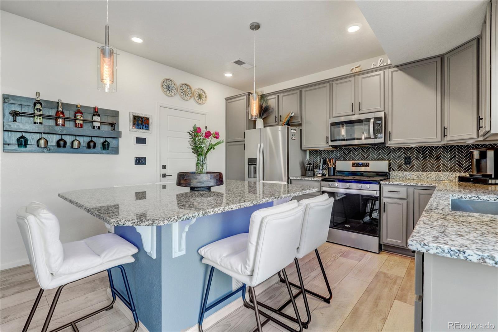 MLS Image #11 for 10232  yampa court,commerce city, Colorado
