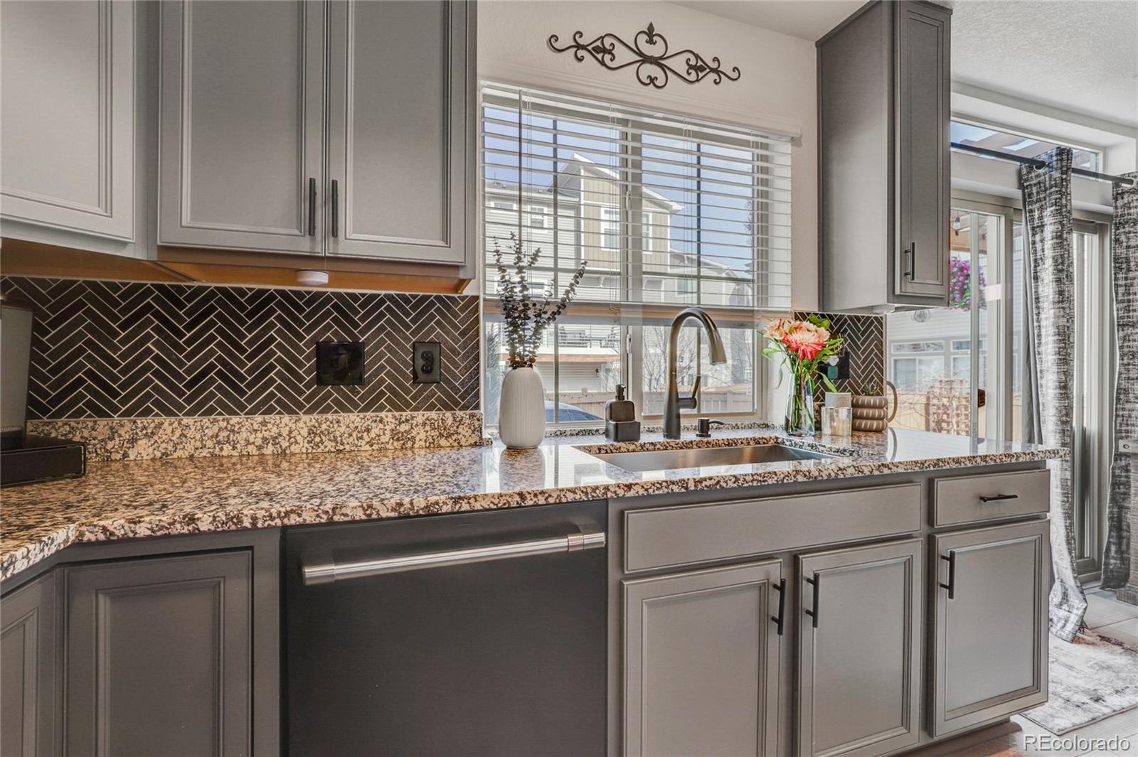 MLS Image #14 for 10232  yampa court,commerce city, Colorado