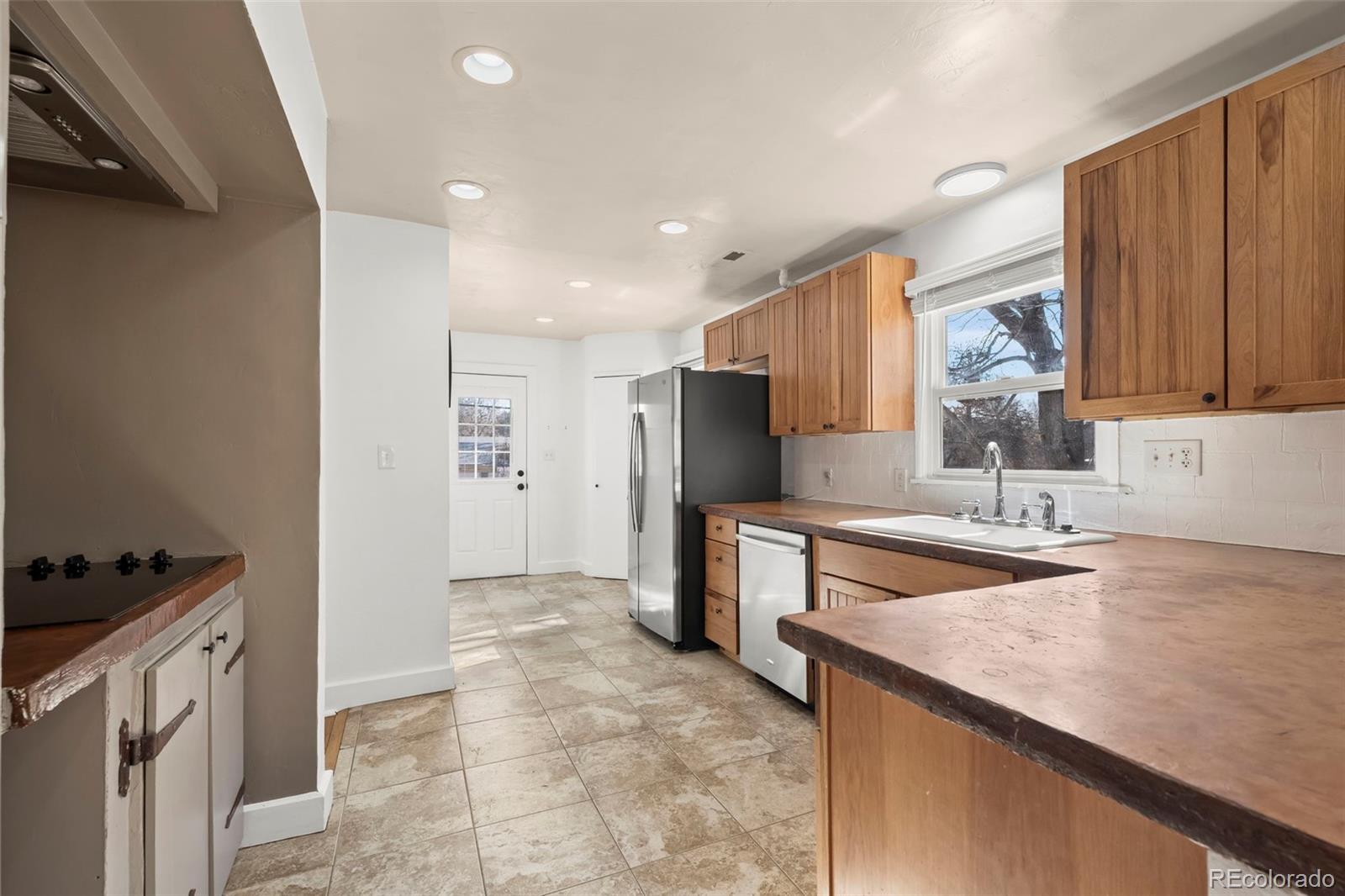 MLS Image #5 for 6010 s bemis street,littleton, Colorado