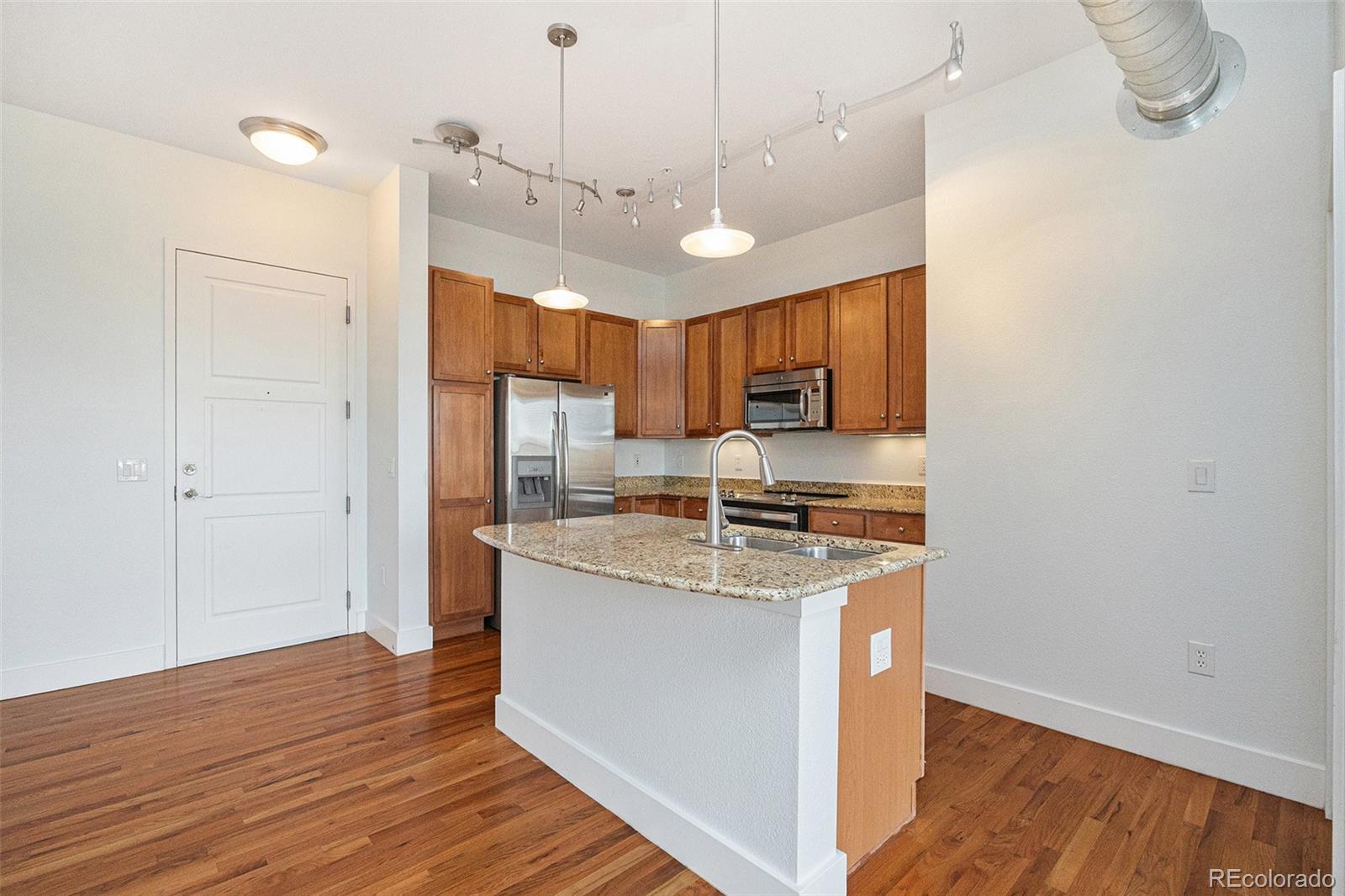MLS Image #4 for 10111  inverness main street,englewood, Colorado