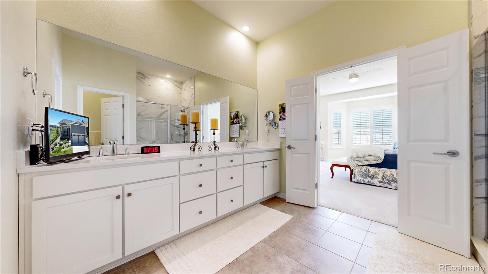 MLS Image #17 for 22674 e henderson drive,aurora, Colorado