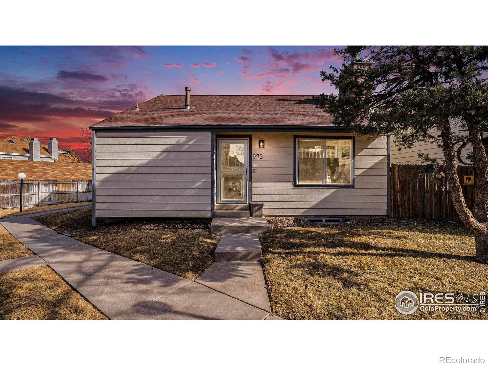 MLS Image #2 for 972 s zeno way,aurora, Colorado