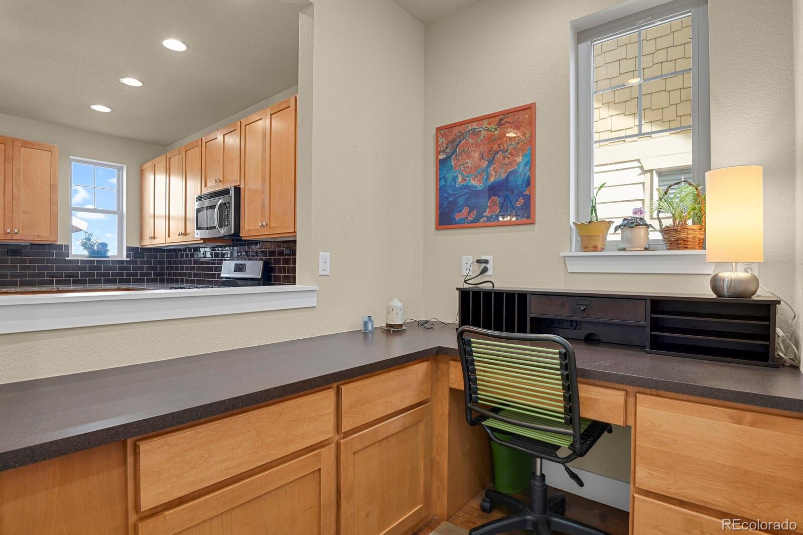 MLS Image #11 for 9268 e 37th avenue,denver, Colorado