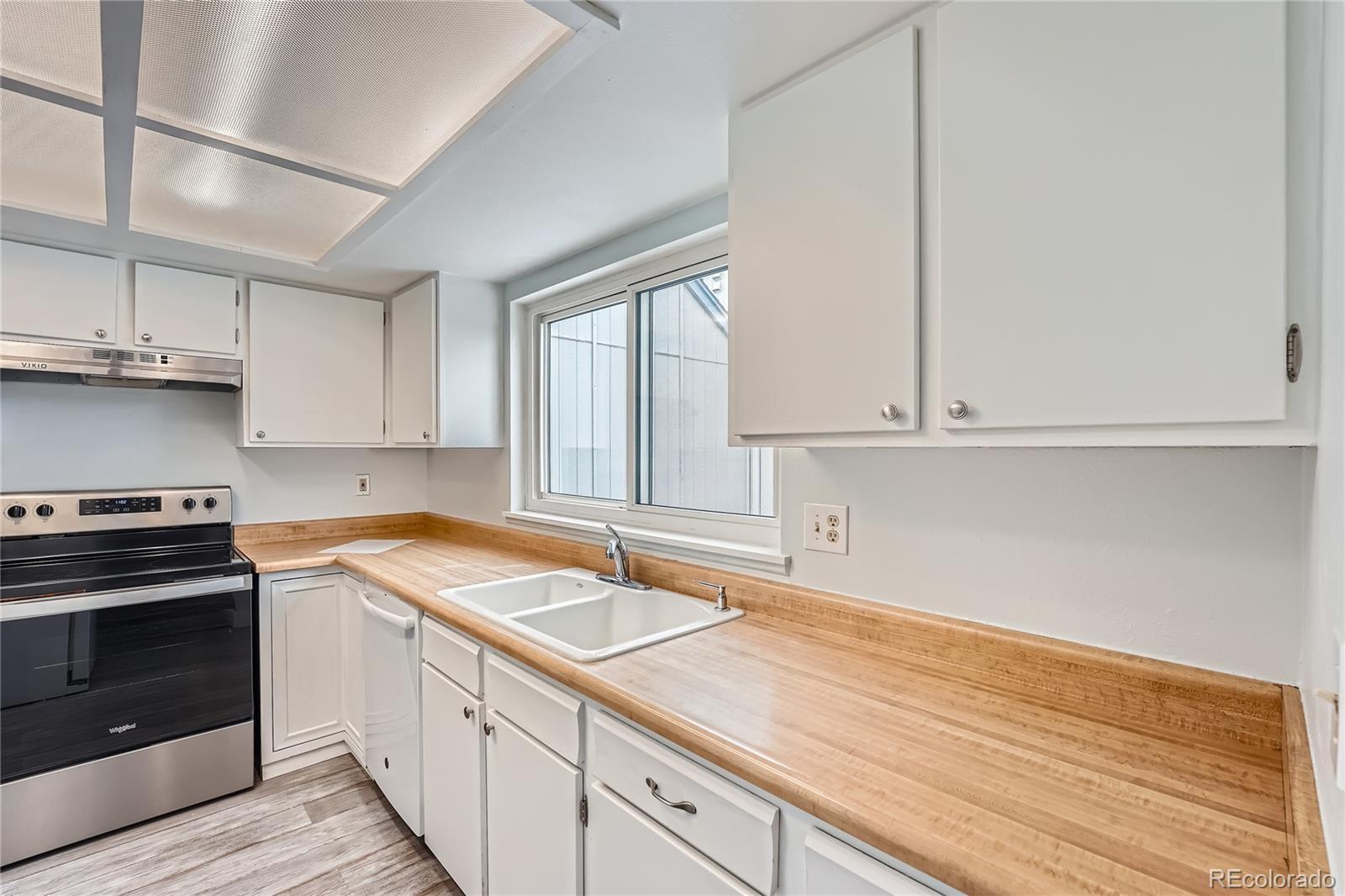MLS Image #14 for 2504 s victor street,aurora, Colorado