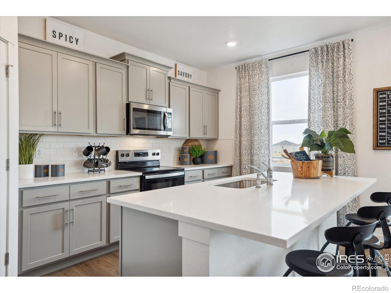 MLS Image #12 for 392  hummingbird lane,johnstown, Colorado